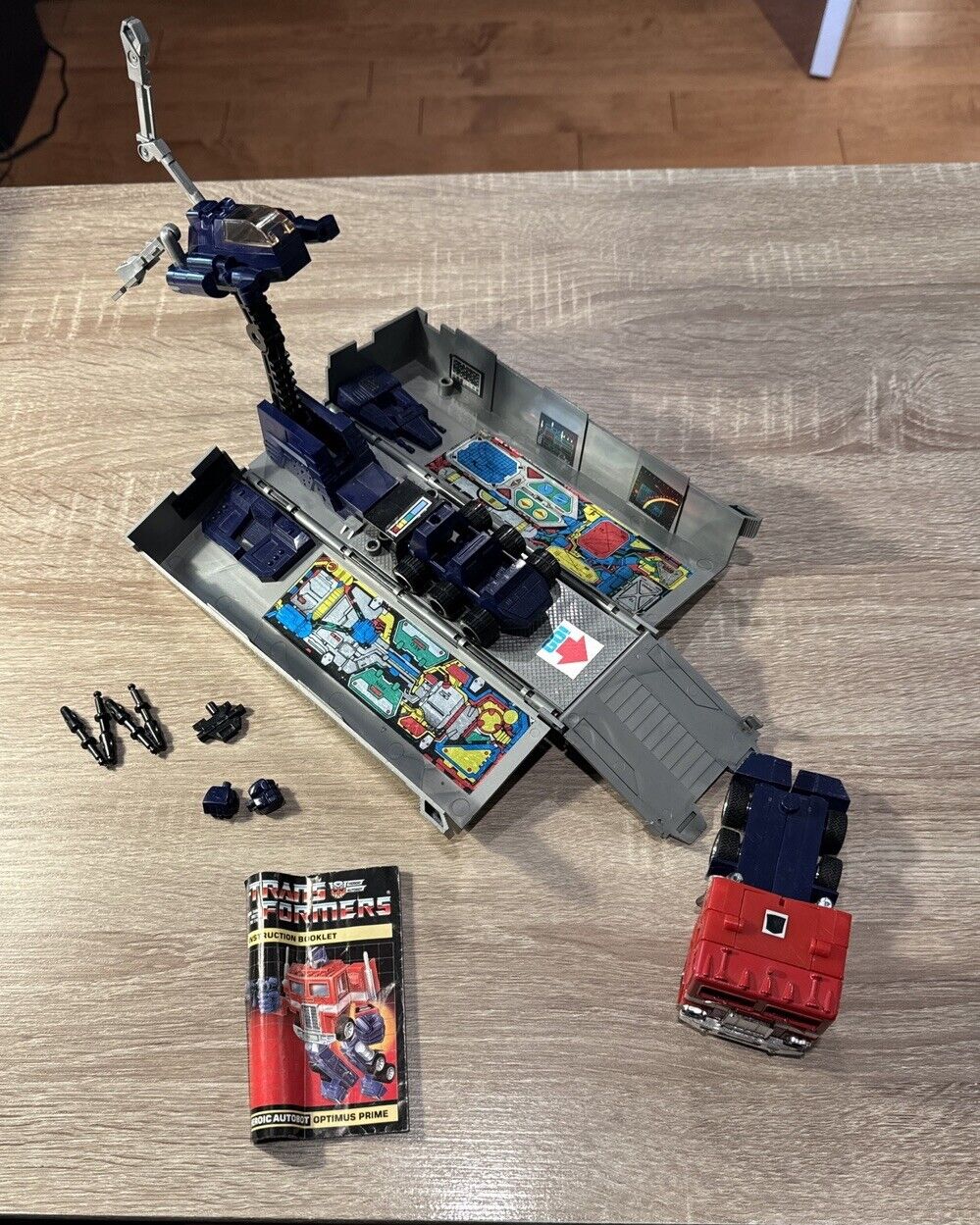 Transformers G1 Optimus Prime Near Complete T3 W/small Imperfection