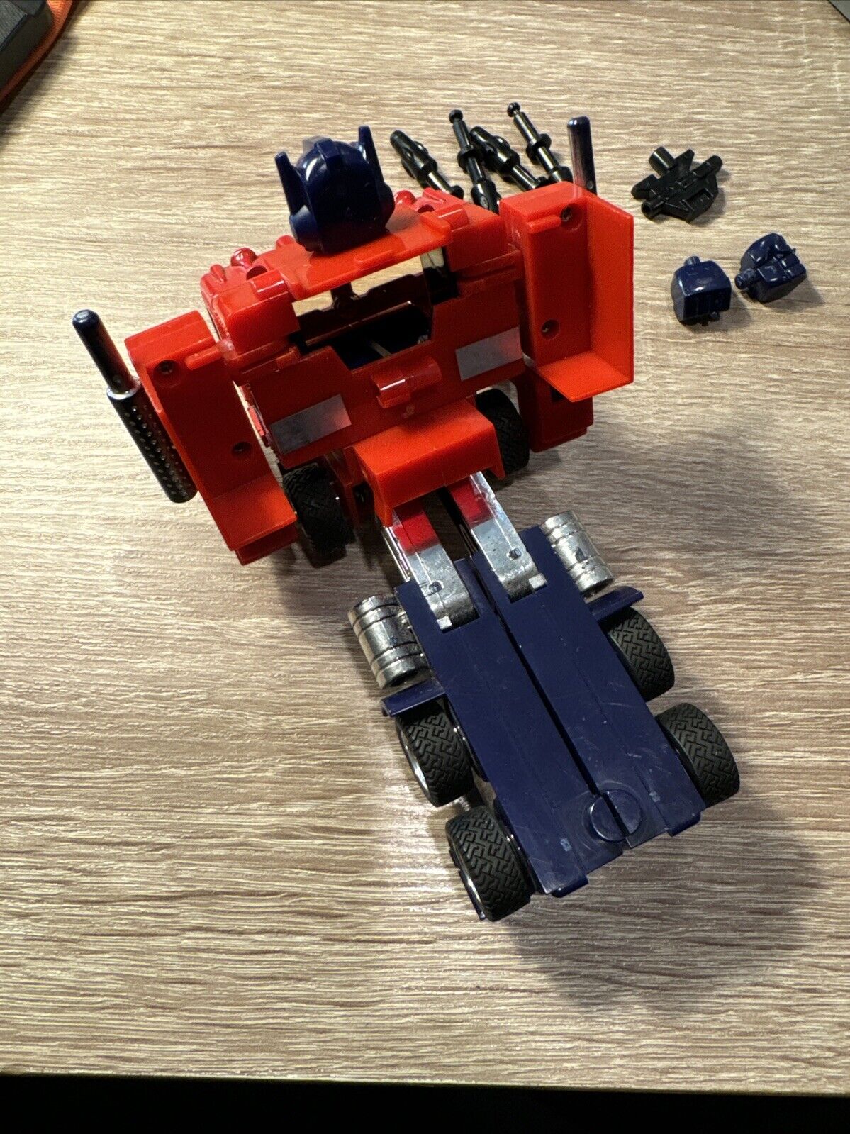 Transformers G1 Optimus Prime Near Complete T3 W/small Imperfection